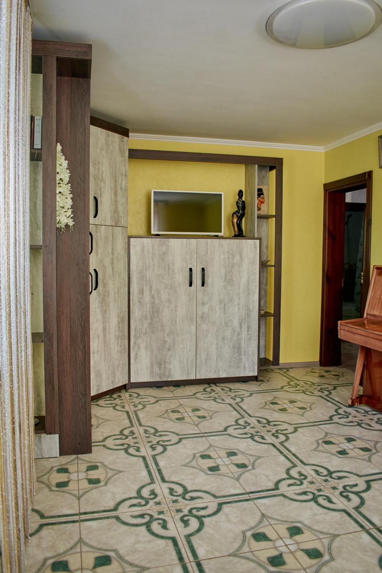 Vacation Home Lubov Kamianets-Podilskyi Exterior foto